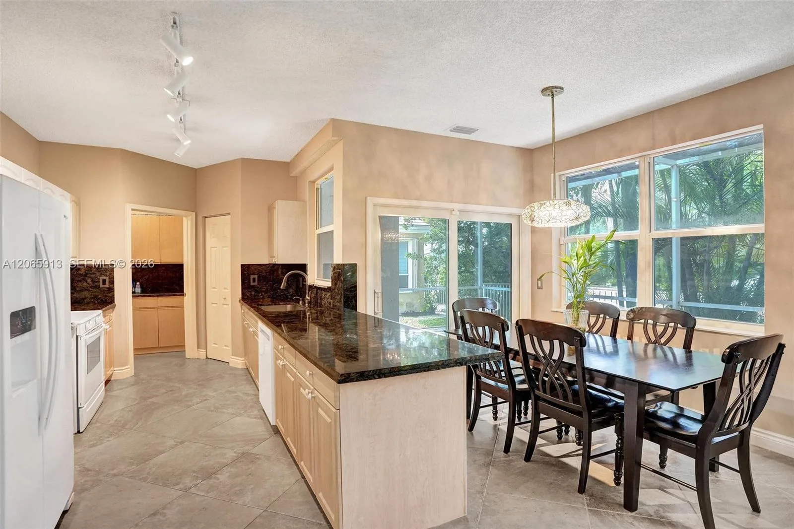 9308 NW 8th Cir, Plantation, FL 33324 photo 10