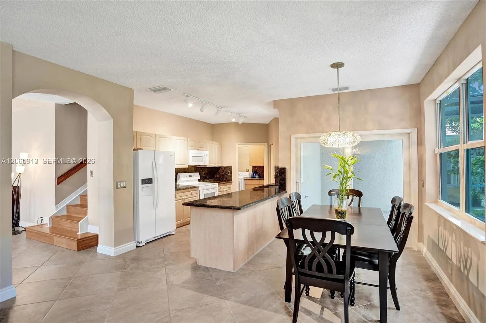 9308 NW 8th Cir, Plantation, FL 33324 photo 9