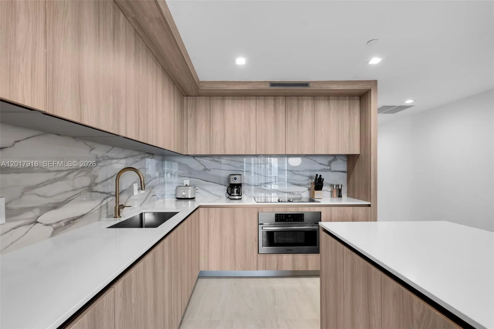77 SE 5 # 1601, Miami, FL 33131 photo 10
