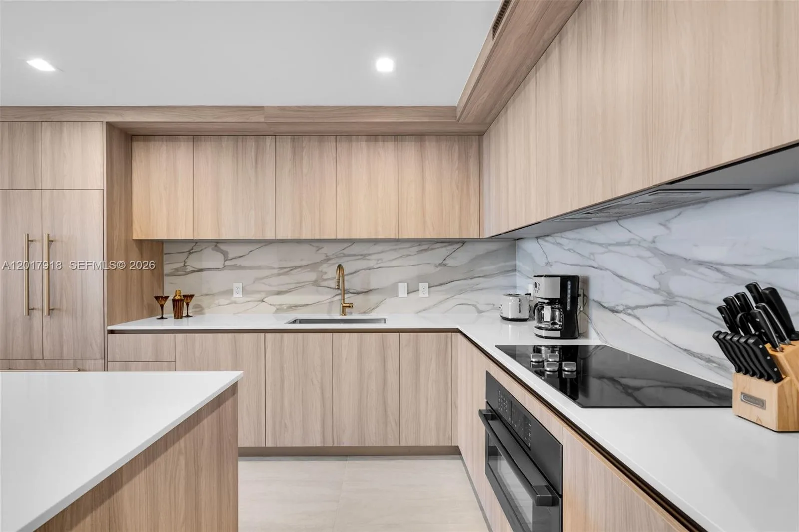 77 SE 5 # 1601, Miami, FL 33131 photo 9