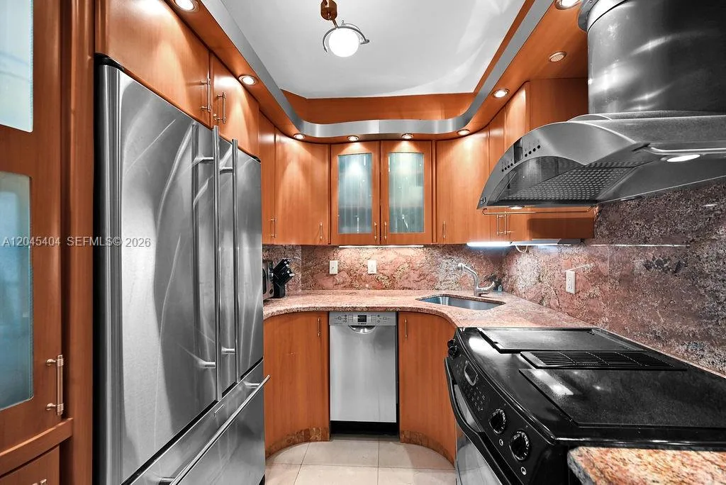 5225 Collins Ave # 1117, Miami Beach, FL 33140 photo 8