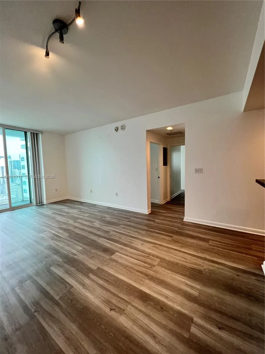 244 Biscayne Blvd # 2609, Miami, FL 33132 photo 7