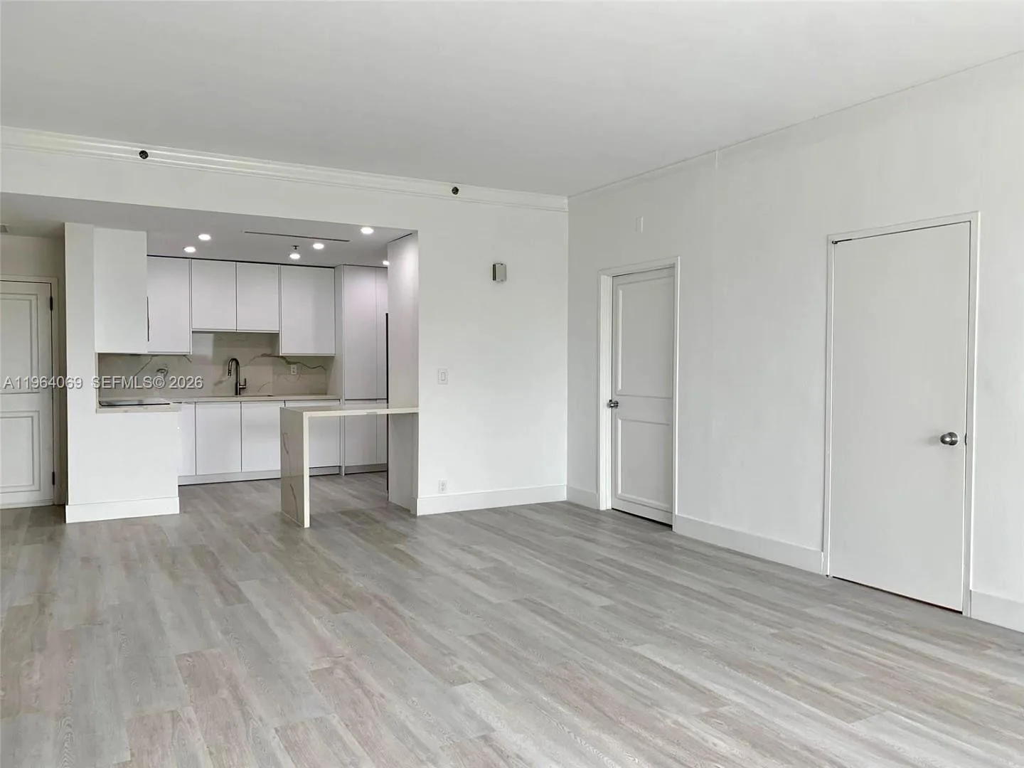 201 Crandon Blvd # 306, Key Biscayne, FL 33149 photo 4