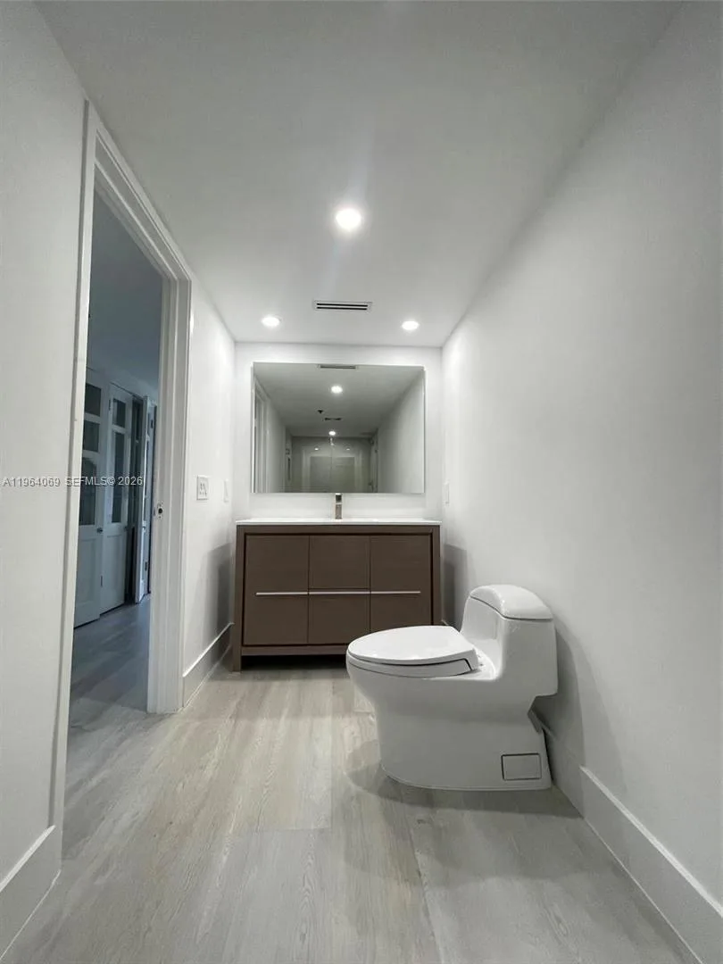 201 Crandon Blvd # 306, Key Biscayne, FL 33149 photo 5