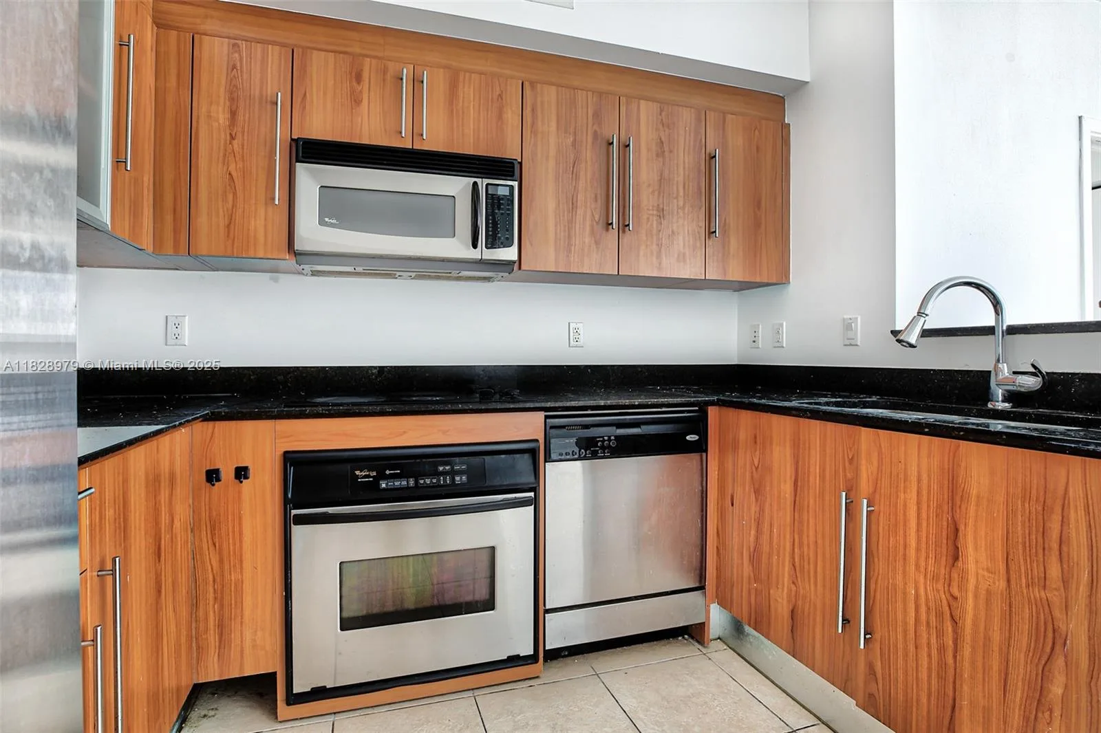 335 S Biscayne Blvd # 1700, Miami, FL 33131 photo 10