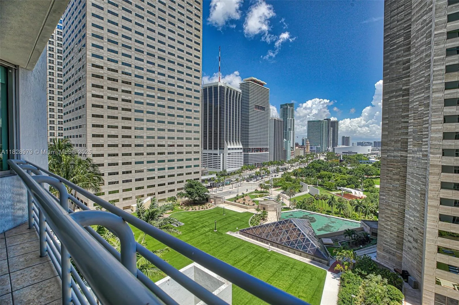 335 S Biscayne Blvd # 1700, Miami, FL 33131 photo 5