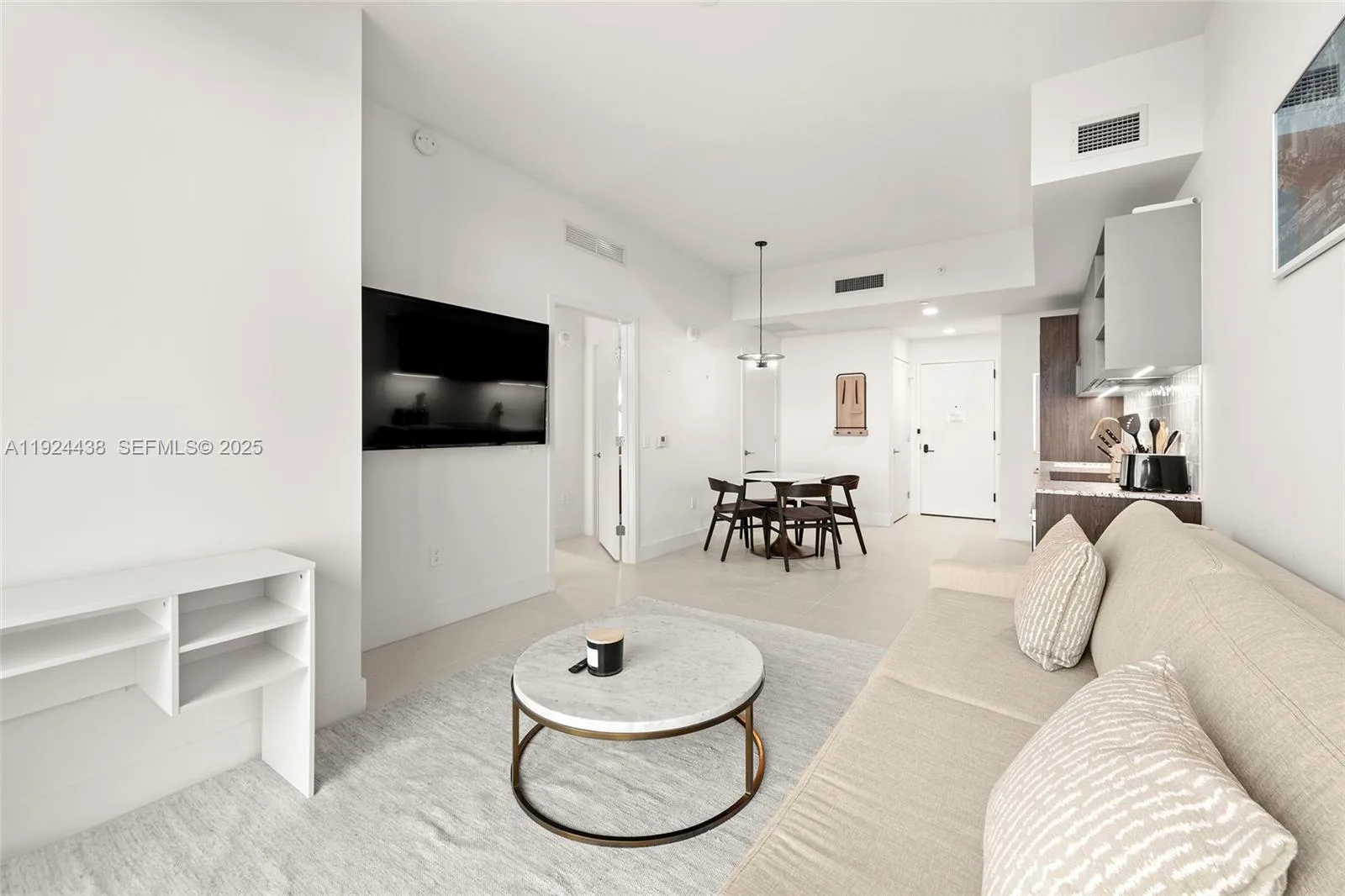 159 NE 6th St # 5104, Miami, FL 33132 photo 10