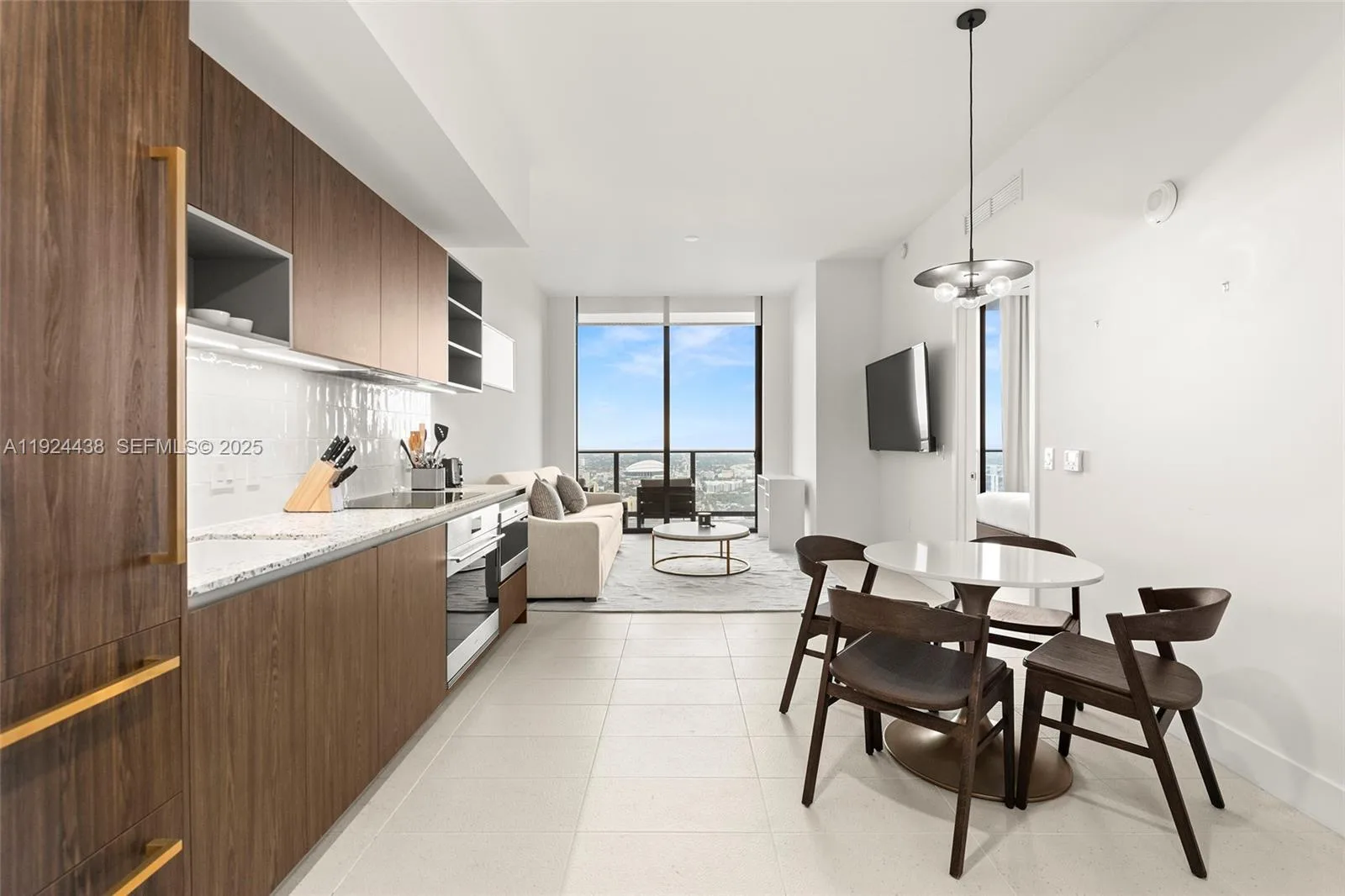 159 NE 6th St # 5104, Miami, FL 33132 photo 6
