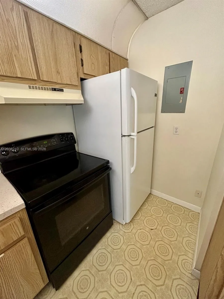 1113 Green Pine Blvd # H2, West Palm Beach, FL 33409 photo 7