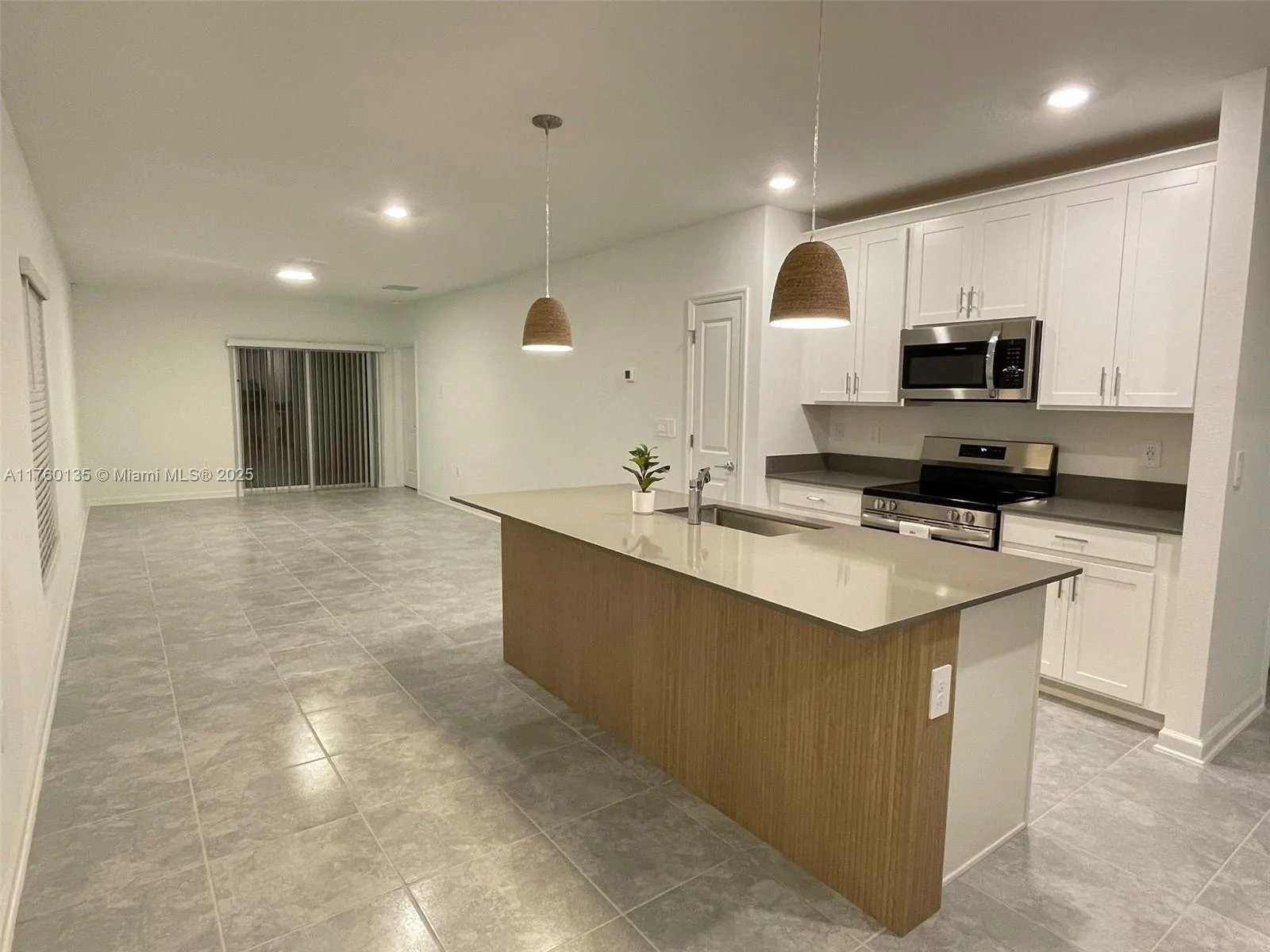 2689 Runners Circle, Clermont, FL 33714 photo 2