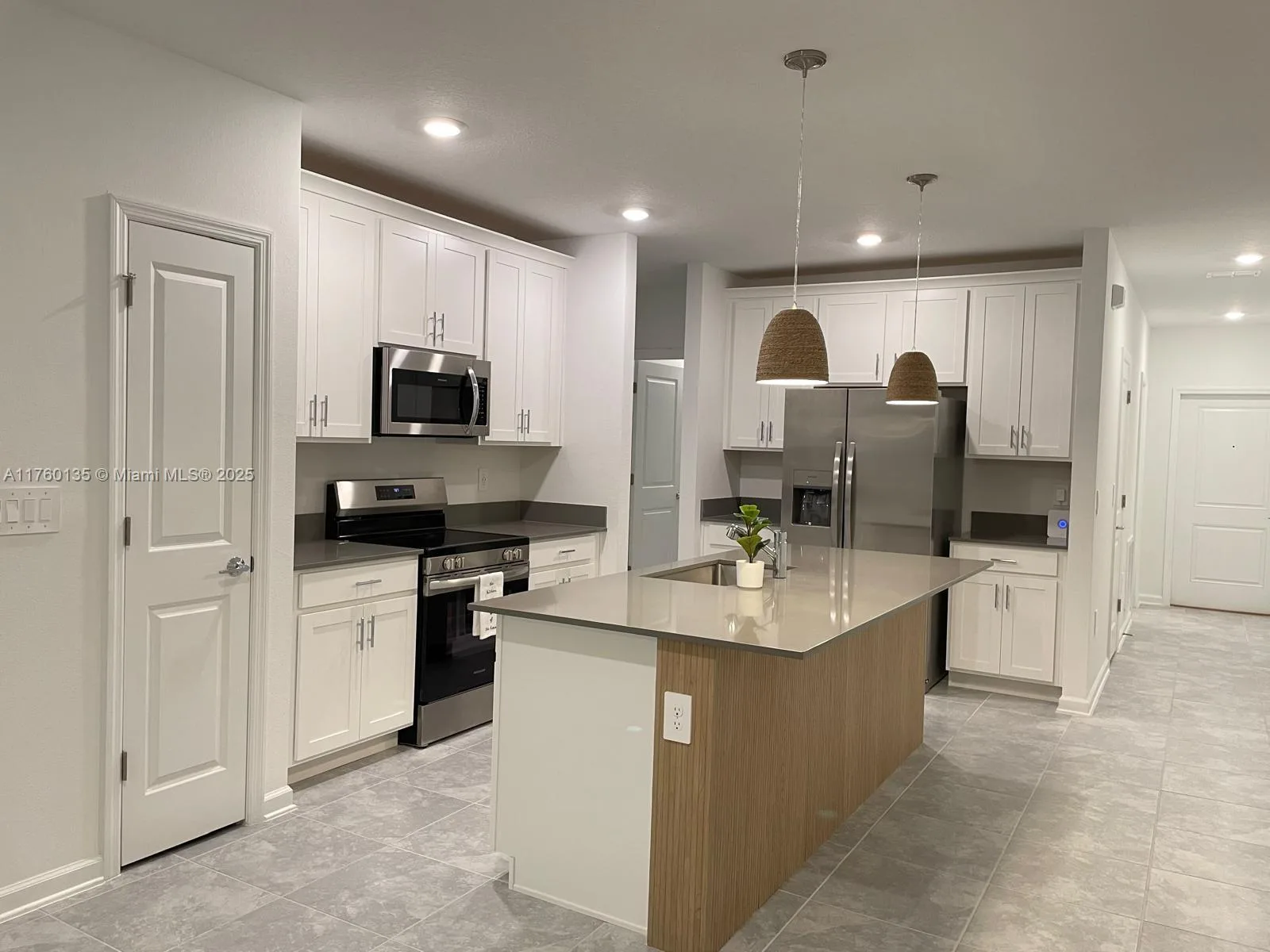 2689 Runners Circle, Clermont, FL 33714 photo 3