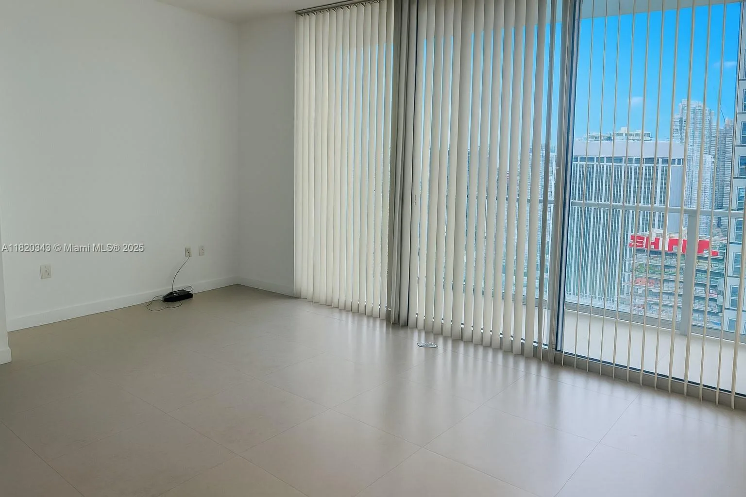 300 S Biscayne Blvd # T-2803, Miami, FL 33131 photo 3