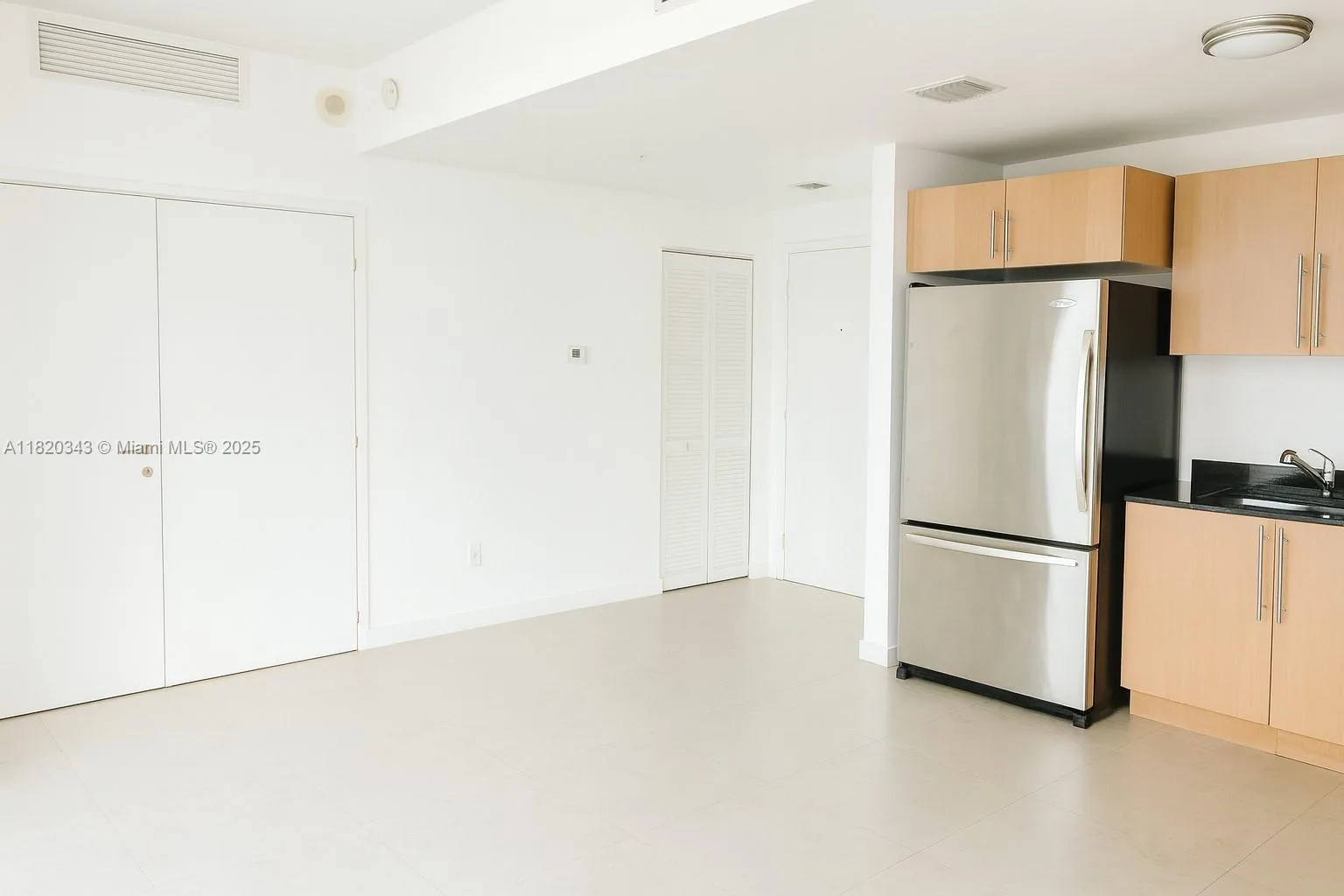 300 S Biscayne Blvd # T-2803, Miami, FL 33131 photo 4