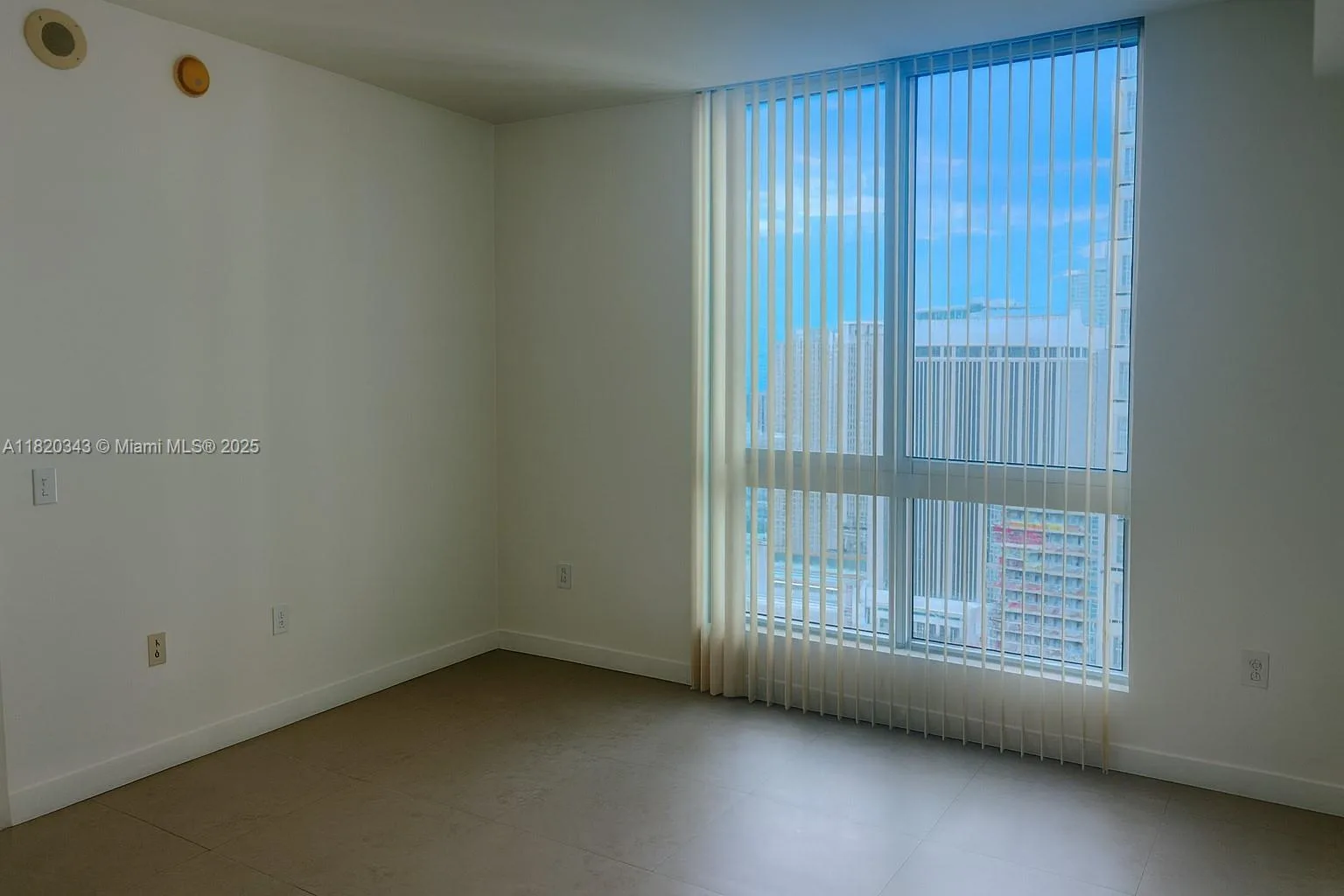 300 S Biscayne Blvd # T-2803, Miami, FL 33131 photo 8