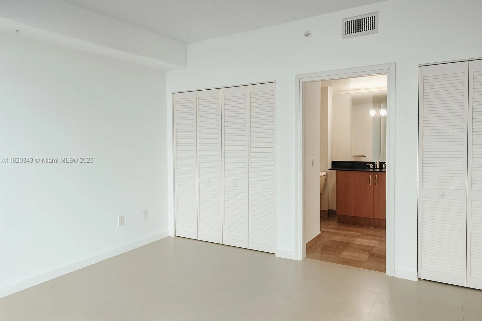 300 S Biscayne Blvd # T-2803, Miami, FL 33131 photo 9