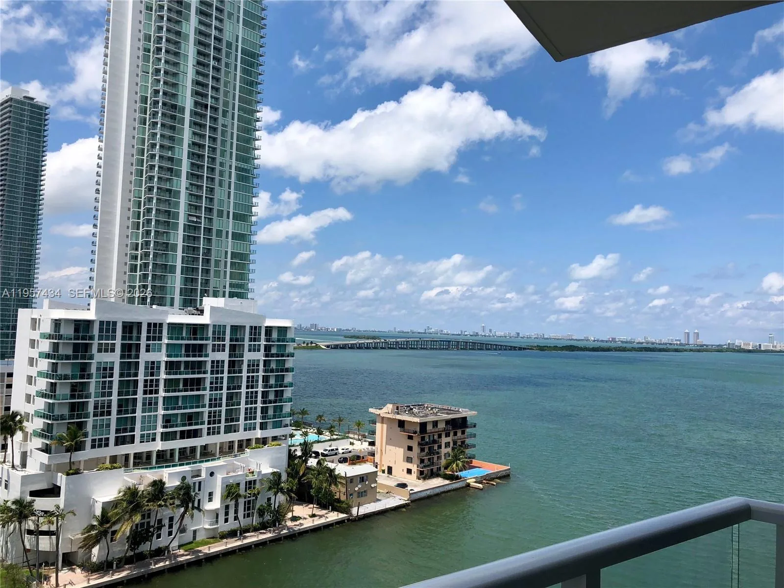 601 NE 27TH ST # 801, Miami, FL 33137 photo 2