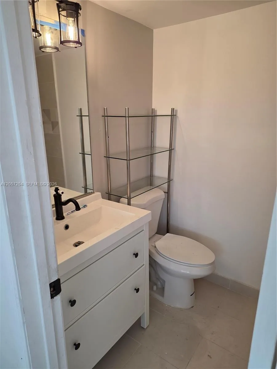 3048 E Sunrise Lakes Dr # 421, Sunrise, FL 33322 photo 3