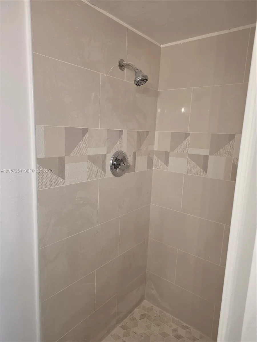 3048 E Sunrise Lakes Dr # 421, Sunrise, FL 33322 photo 4