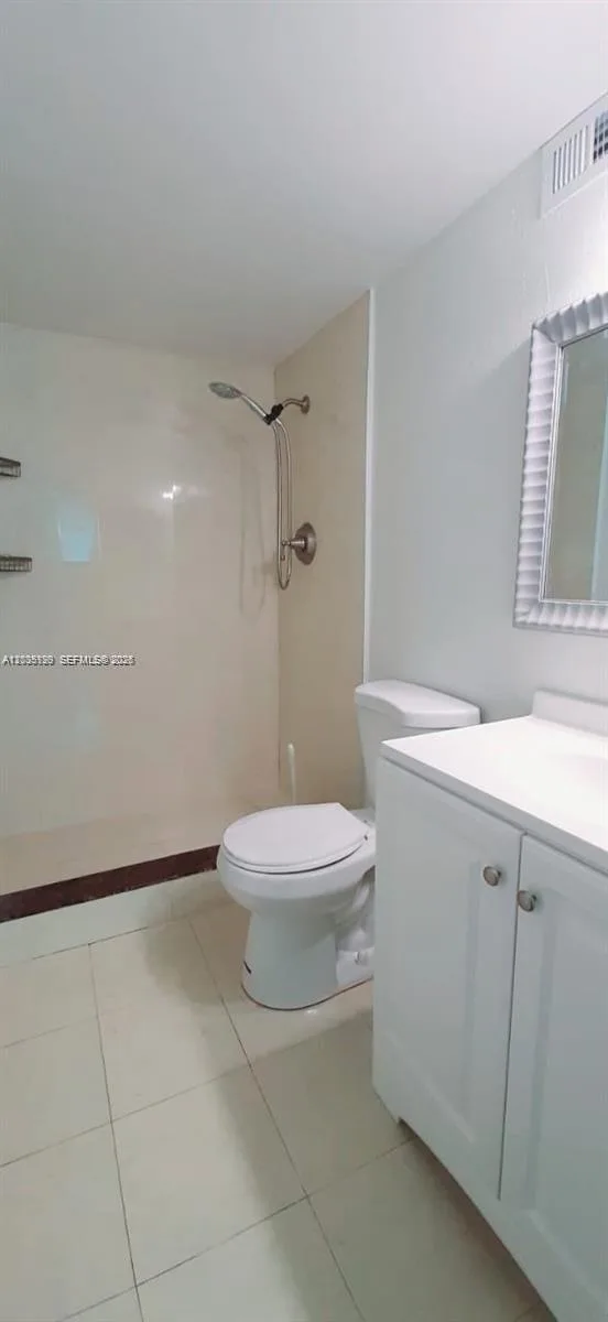 1251 NE 108th St # 423, Miami, FL 33161
