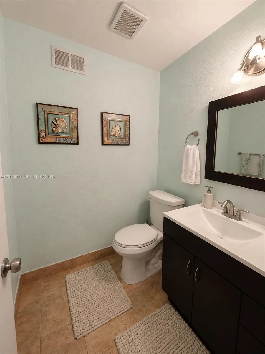 421 NE 1st St # 217, Hallandale Beach, FL 33009 photo 8