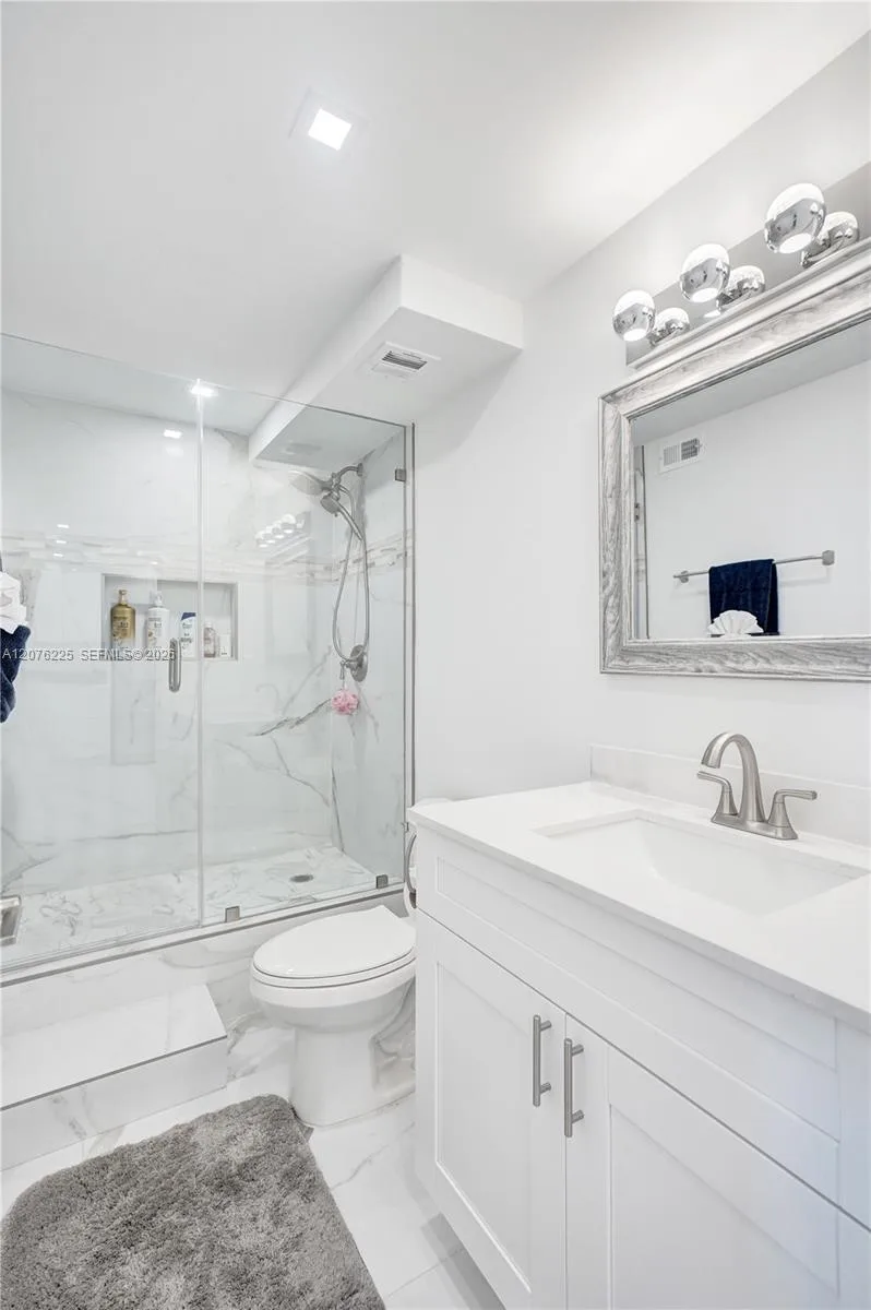 5555 Collins Ave # 9M, Miami Beach, FL 33140 photo 13