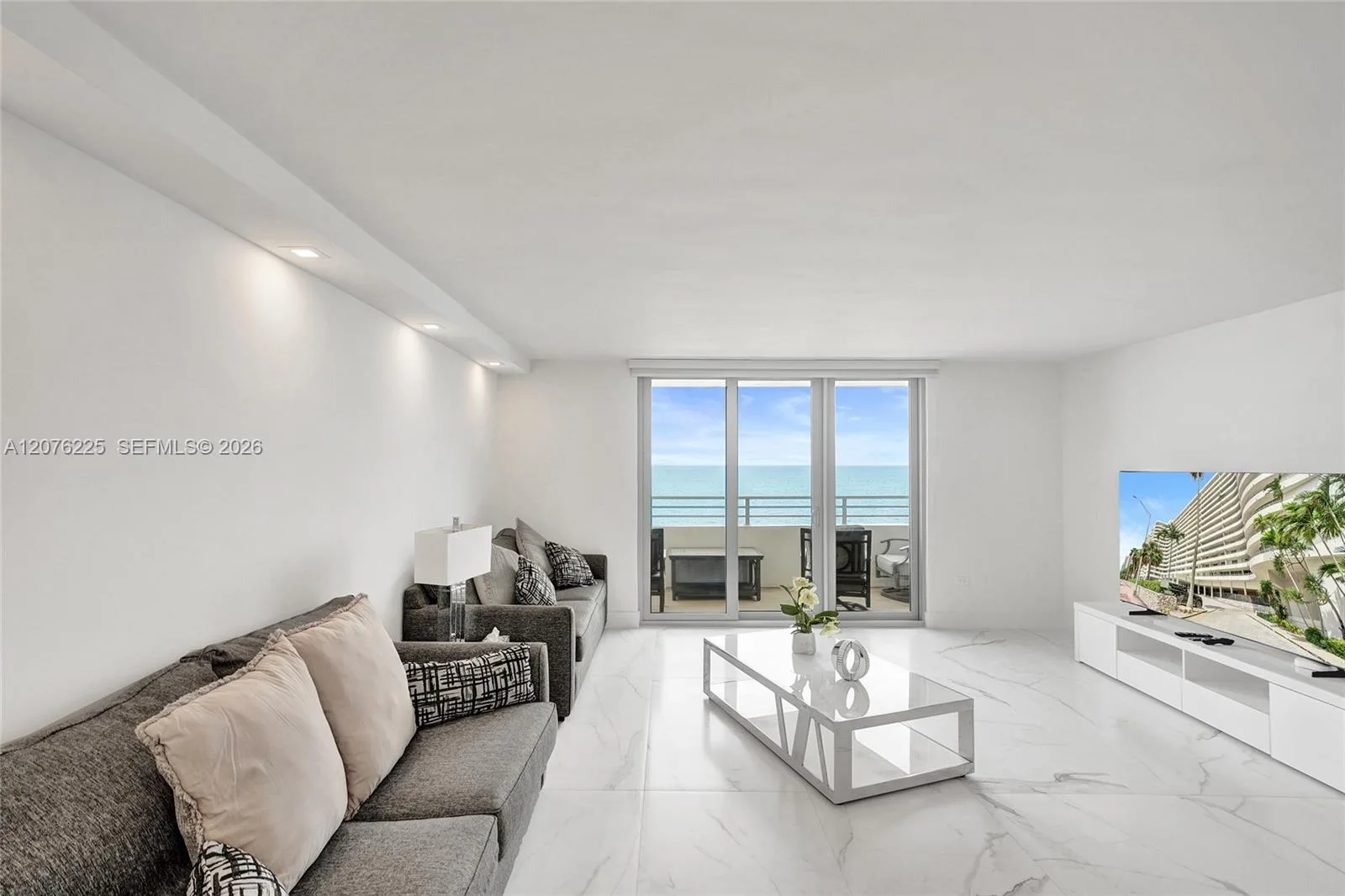 5555 Collins Ave # 9M, Miami Beach, FL 33140 photo 3