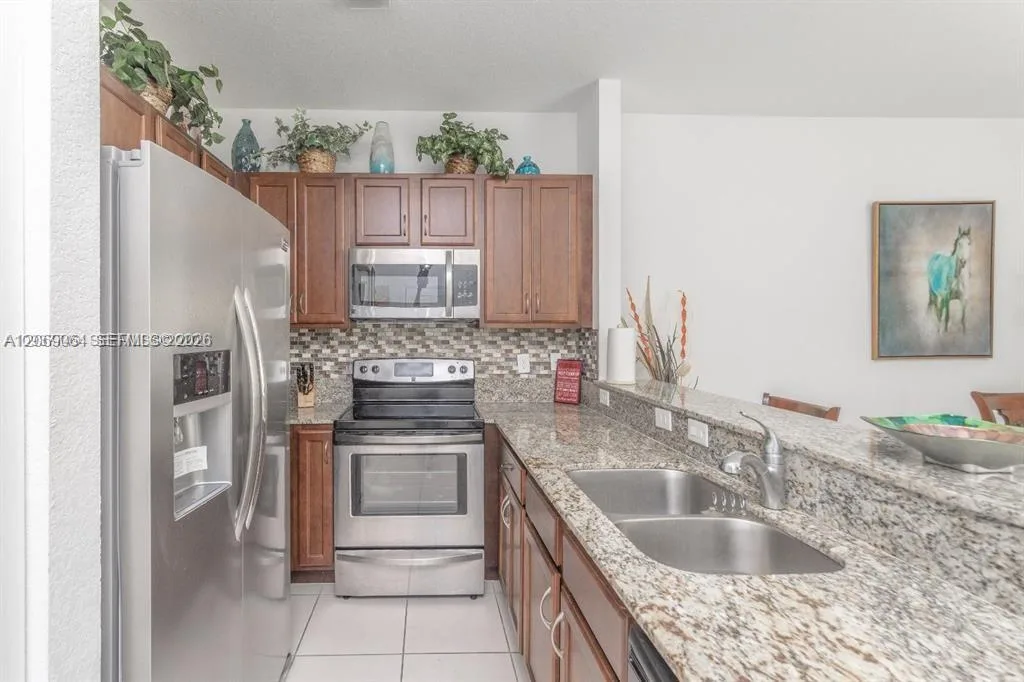 8922 SW 18th St, Miramar, FL 33025 photo 7
