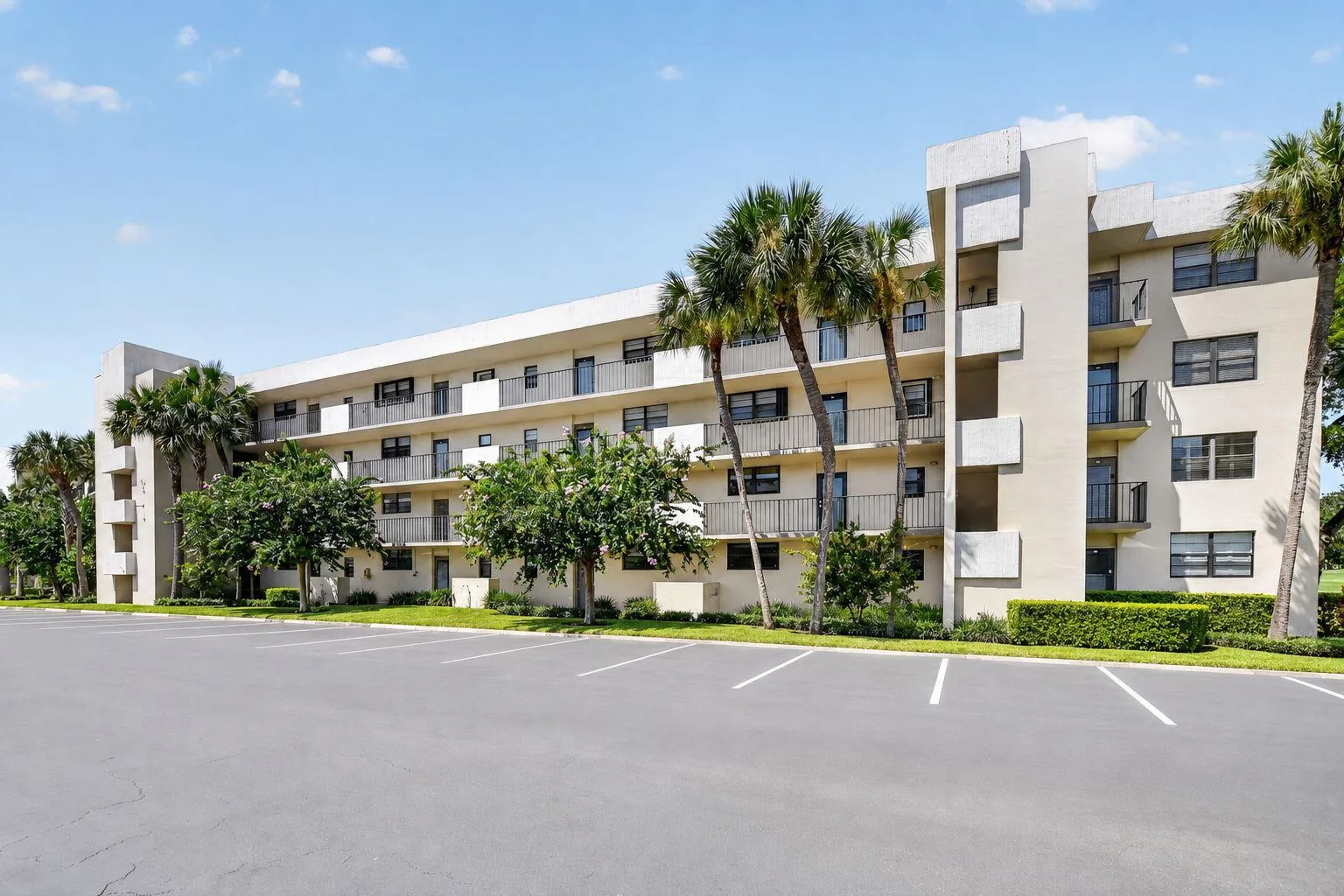 2460 DEER CREEK COUNTRY CLUB Boulevard # 206-A, Deerfield Beach, FL 33442