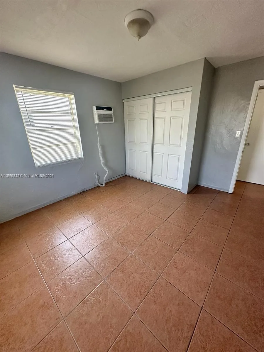 756 NW 5th St, Hallandale Beach, FL 33009 photo 13
