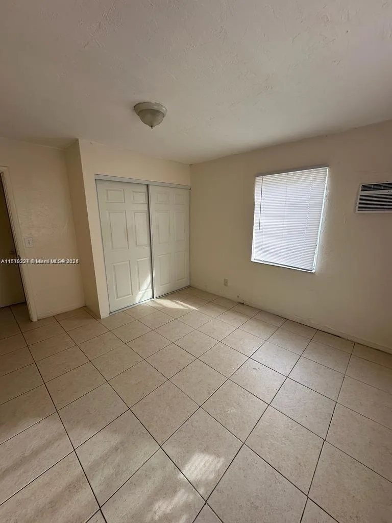 756 NW 5th St, Hallandale Beach, FL 33009 photo 5