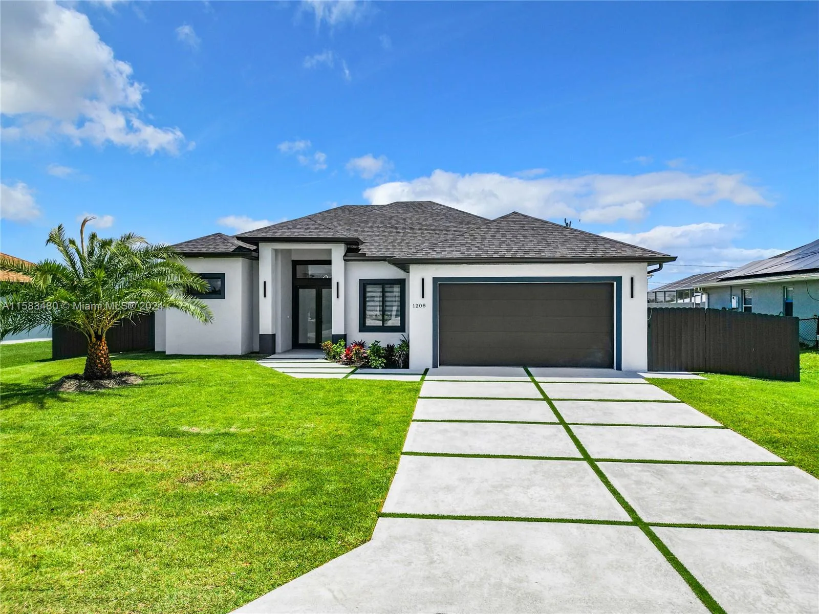 1208 NE 9th TER, Cape Coral, FL 33909 photo 2