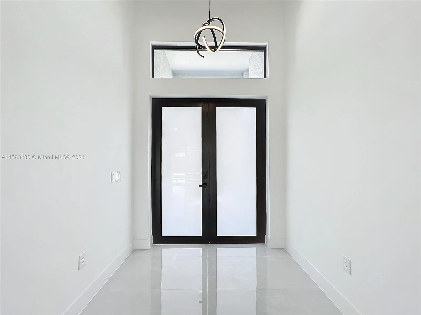 1208 NE 9th TER, Cape Coral, FL 33909 photo 5