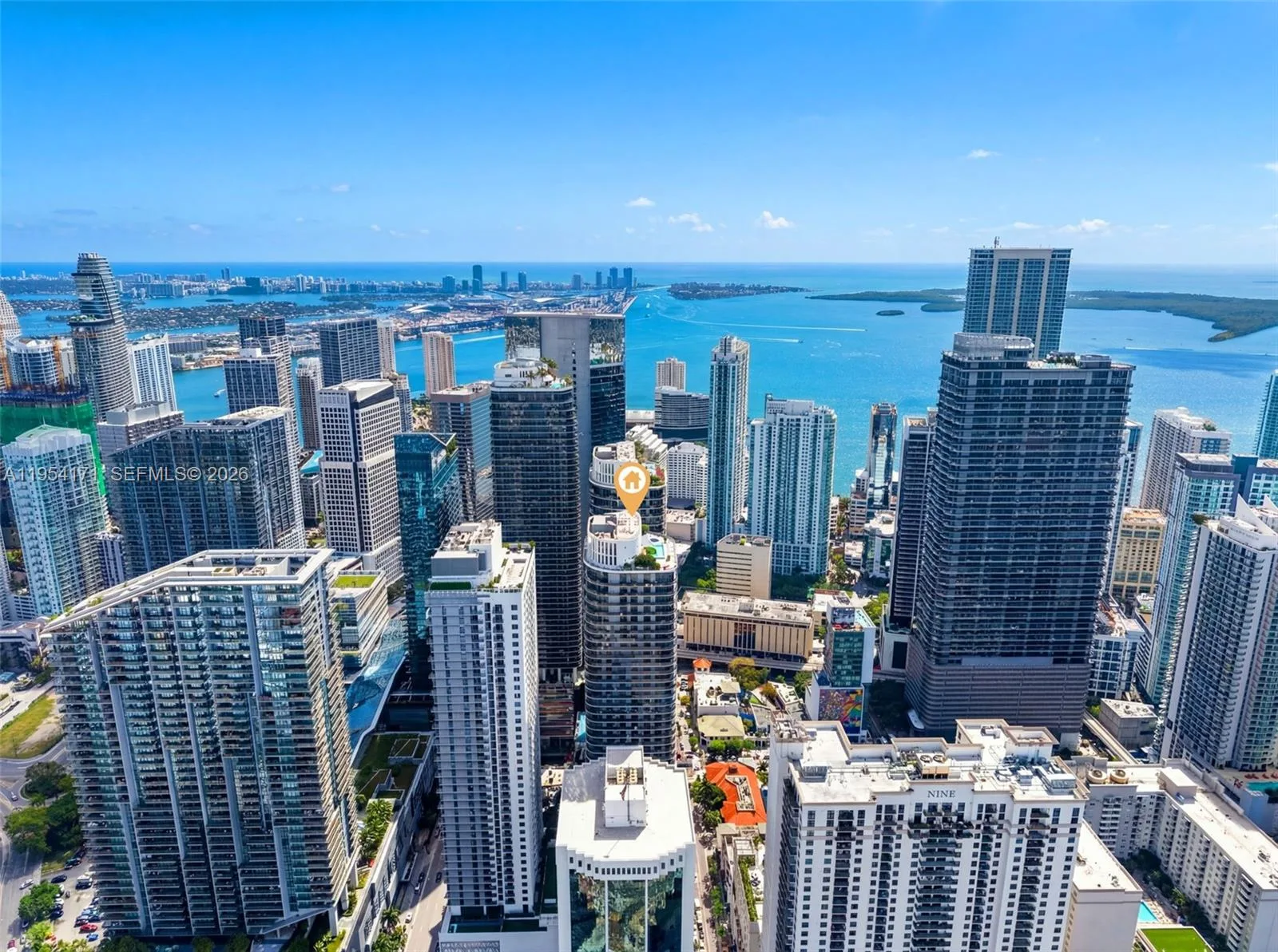 45 SW 9th St # LPH-4609, Miami, FL 33130