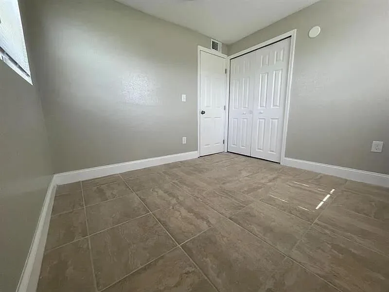 2505 AVENUE L, Fort Pierce, FL 34947 photo 9