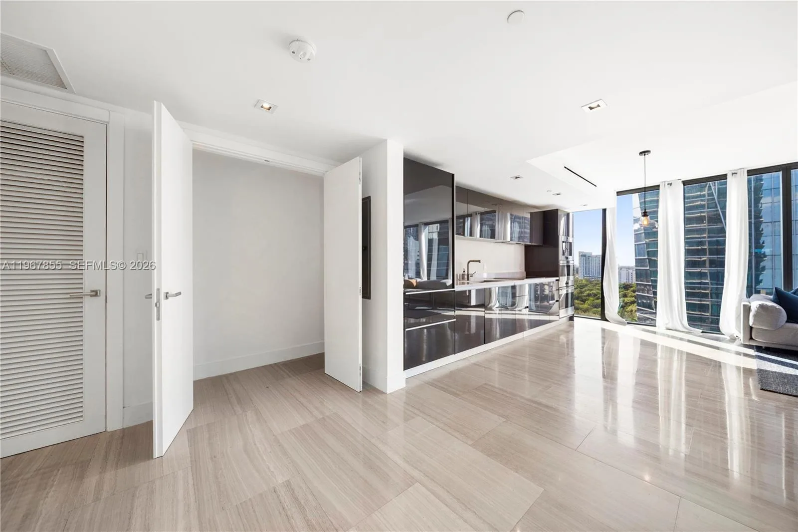 1451 Brickell Ave # 1406, Miami, FL 33131 photo 3
