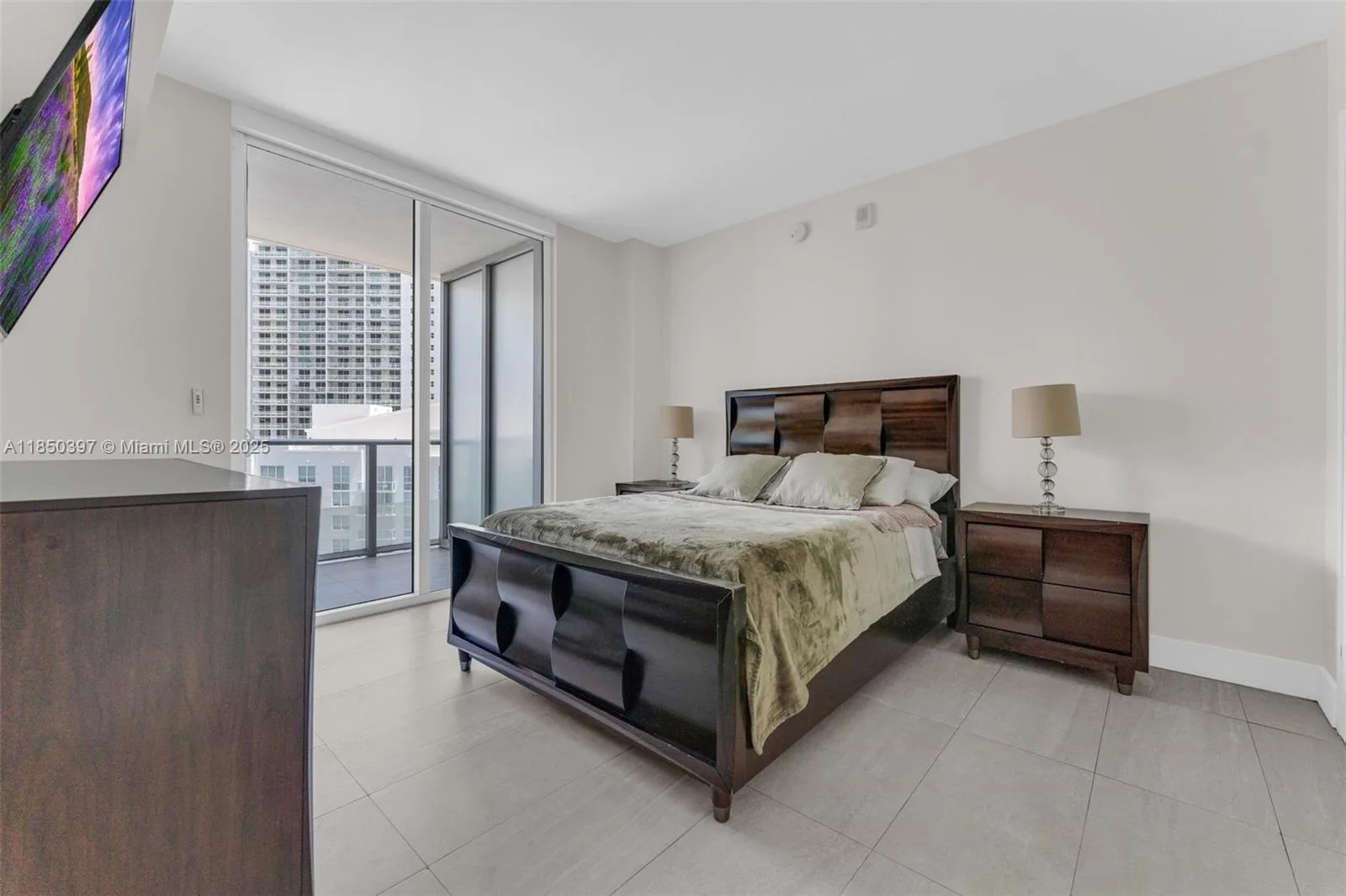 1300 Brickell Bay Dr # 2511, Miami, FL 33131 photo 12