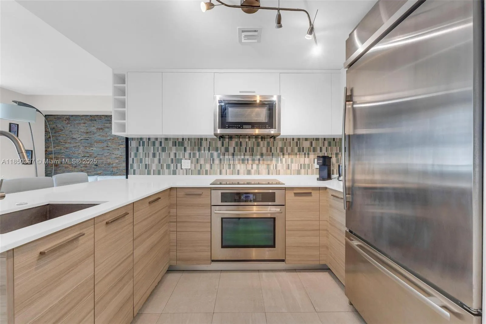 1300 Brickell Bay Dr # 2511, Miami, FL 33131 photo 4