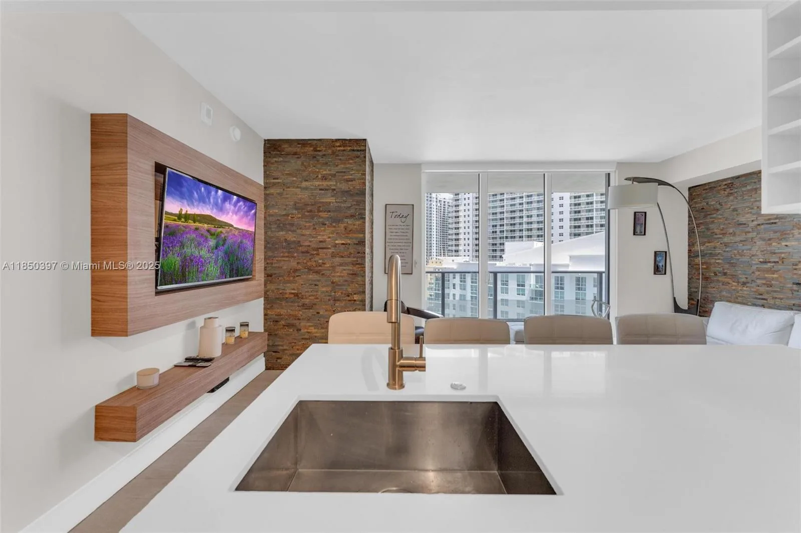 1300 Brickell Bay Dr # 2511, Miami, FL 33131 photo 7