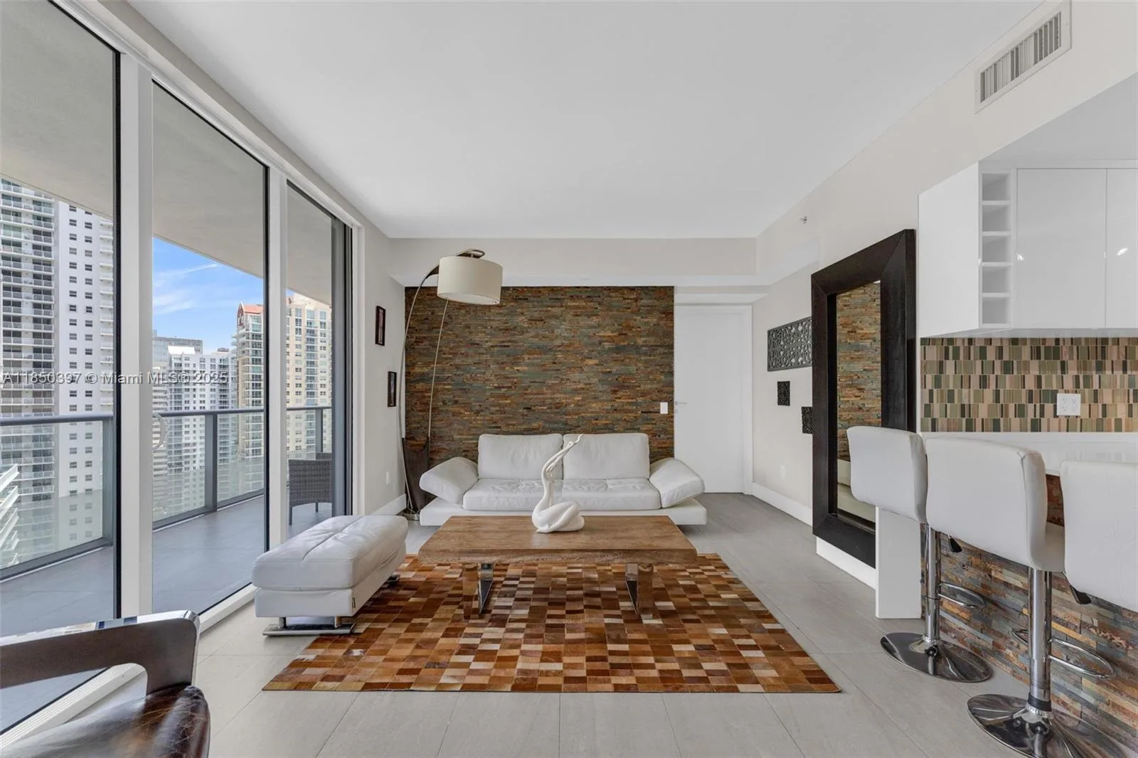 1300 Brickell Bay Dr # 2511, Miami, FL 33131 photo 8