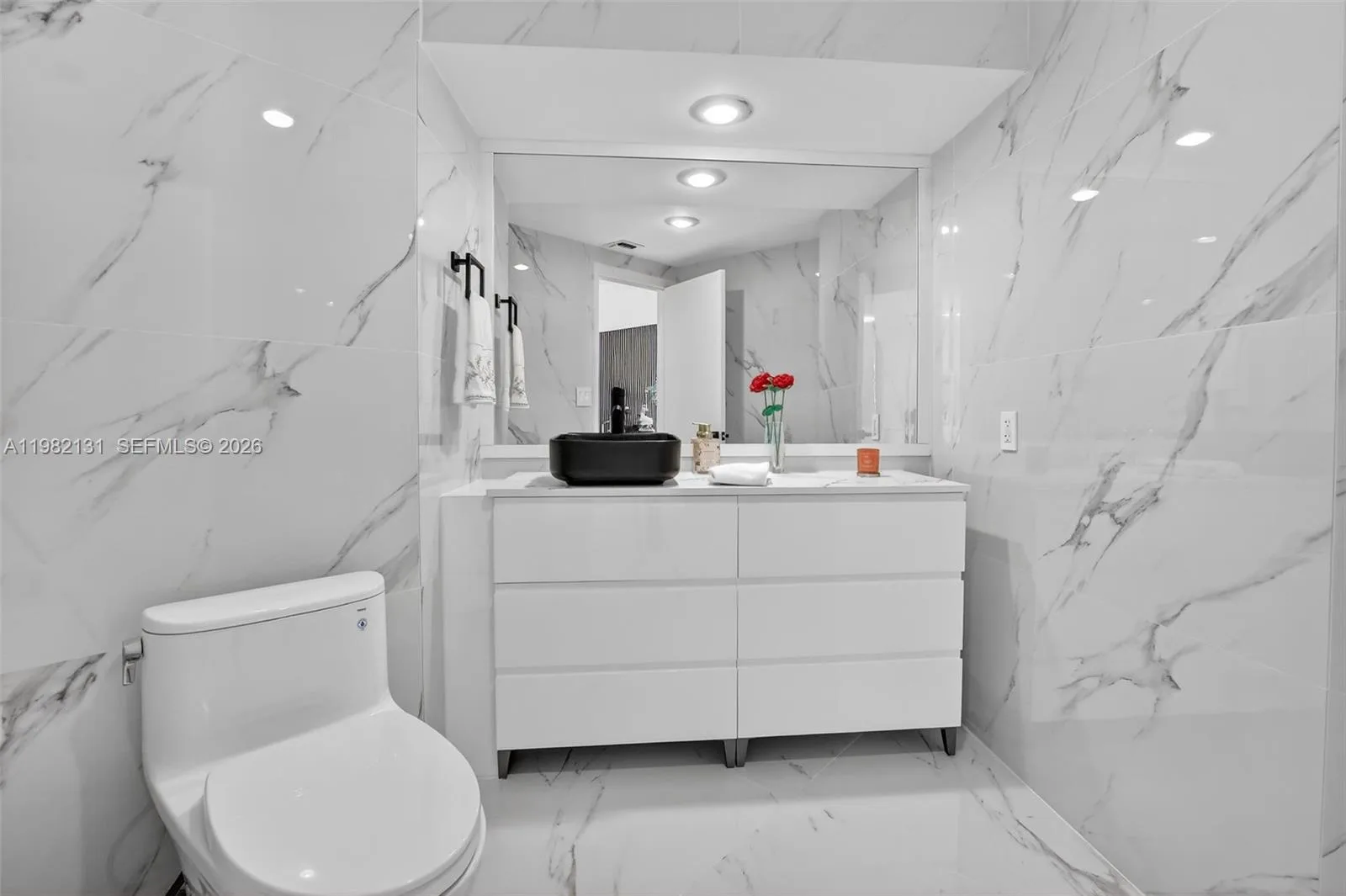 4000 Island Blvd # 2301, Aventura, FL 33160 photo 8
