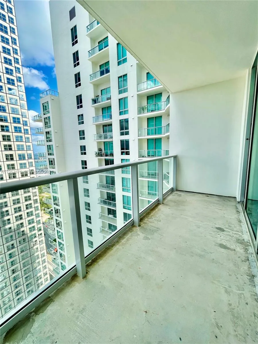 300 S Biscayne Blvd # T-3403, Miami, FL 33131 photo 10