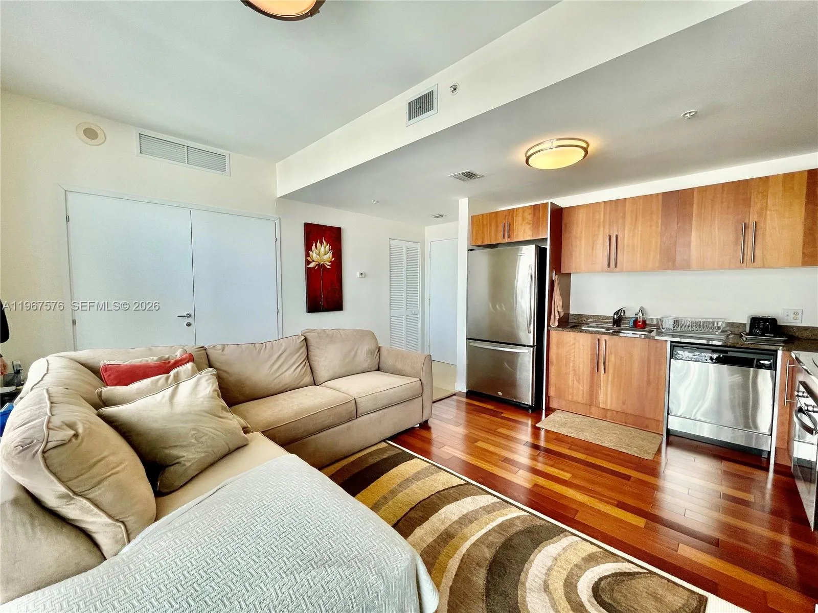 300 S Biscayne Blvd # T-3403, Miami, FL 33131 photo 2