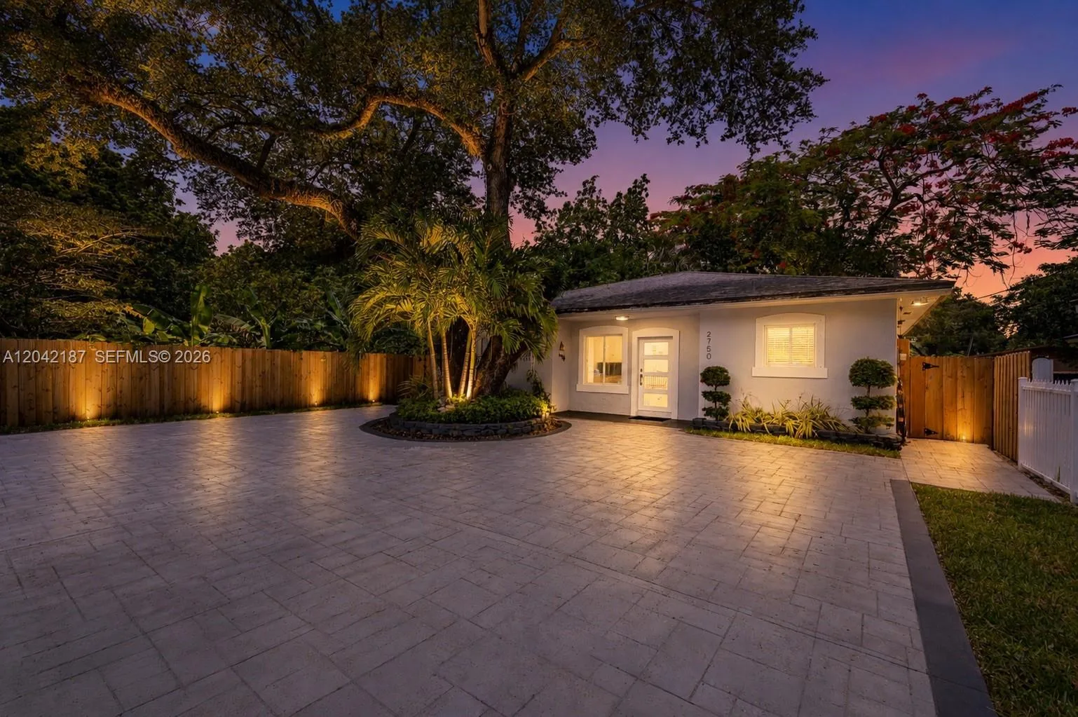 2750 NW 170th St, Miami Gardens, FL 33056