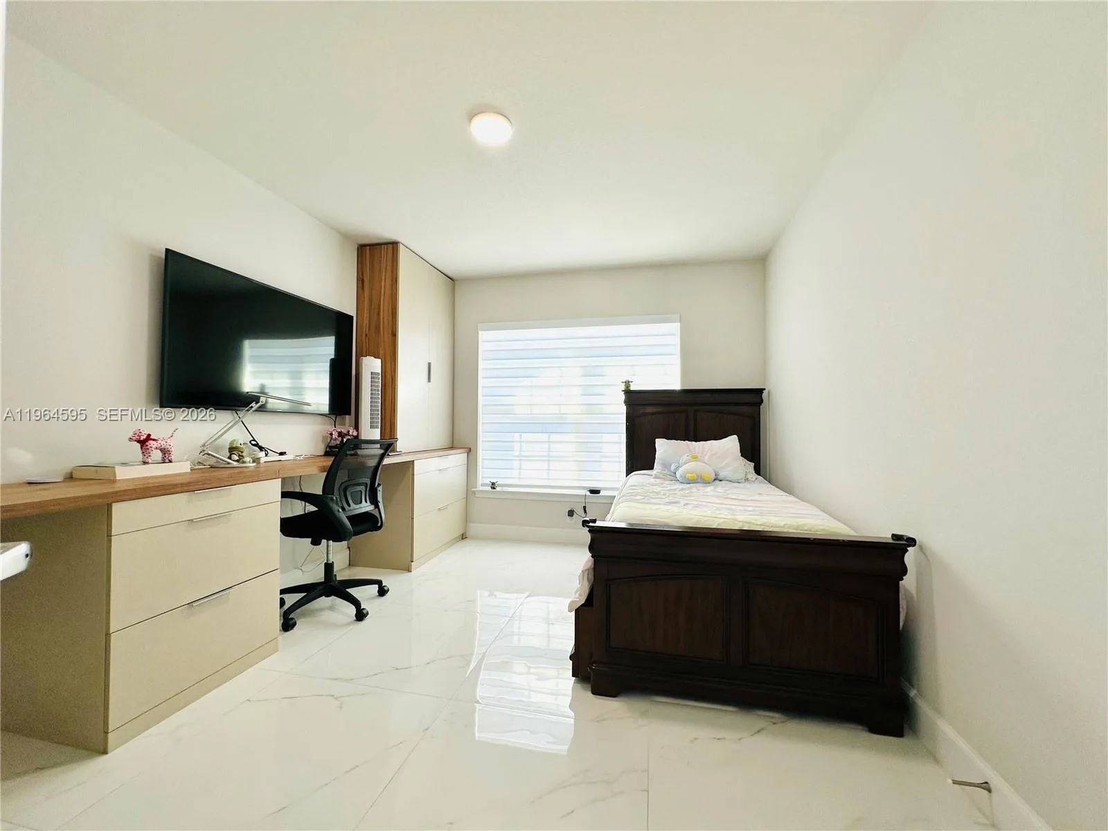 1137 NE 4th PL, Cape Coral, FL 33909 photo 5