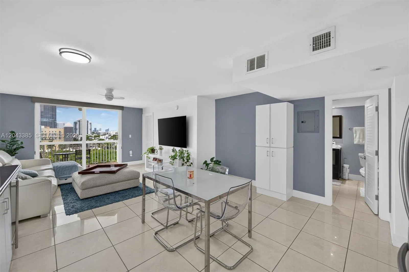 401 Ocean Dr # 1001, Miami Beach, FL 33139 photo 3