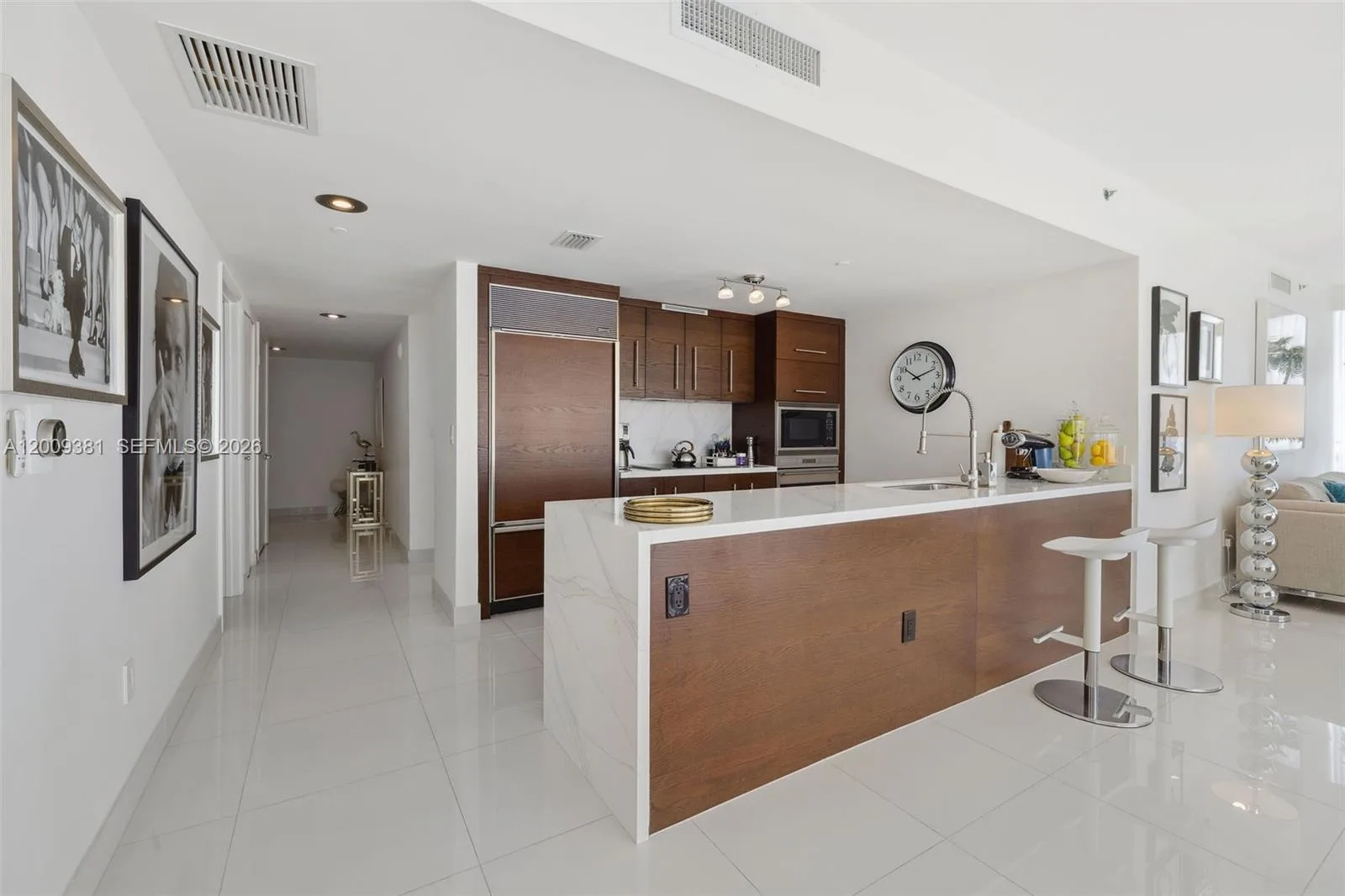 465 Brickell Ave # 701, Miami, FL 33131 photo 4
