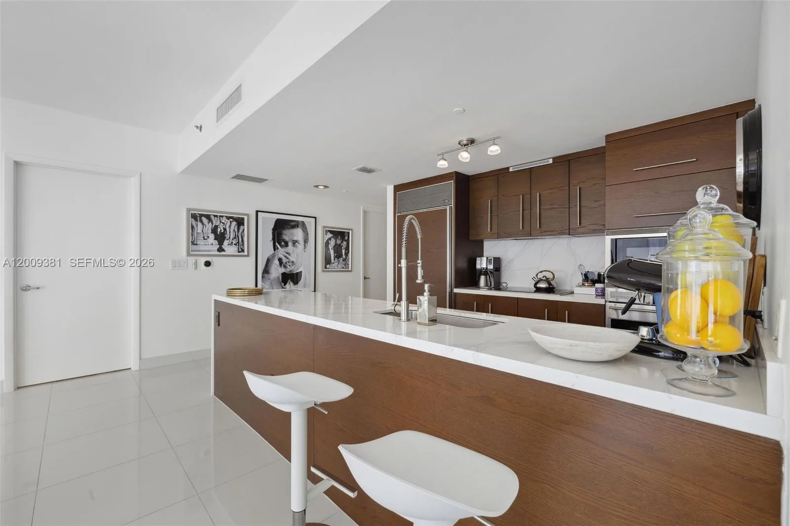 465 Brickell Ave # 701, Miami, FL 33131 photo 6