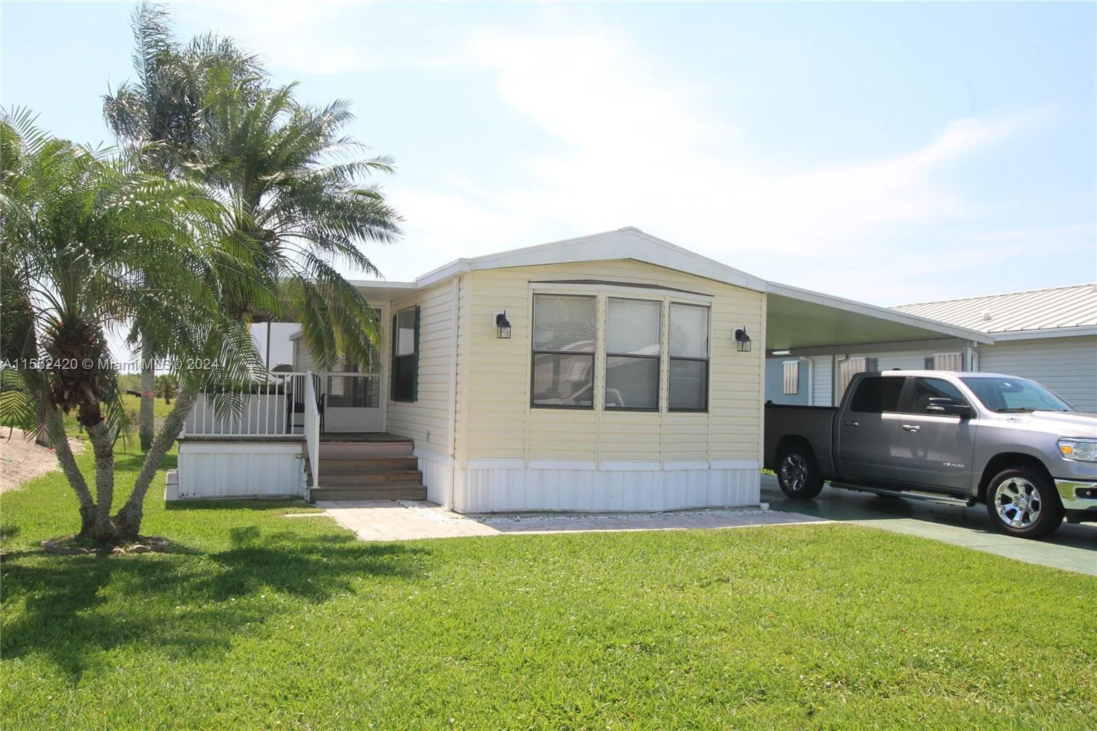 1326 SW 44th Blvd #15, Okeechobee, FL 34974 photo 2