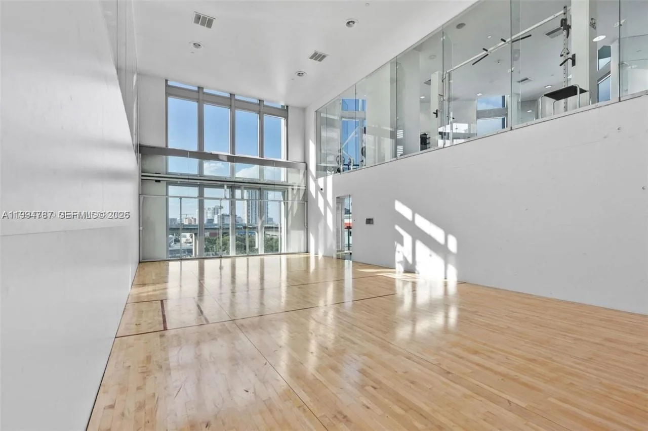 350 S Miami Ave # 2714, Miami, FL 33130 photo 13