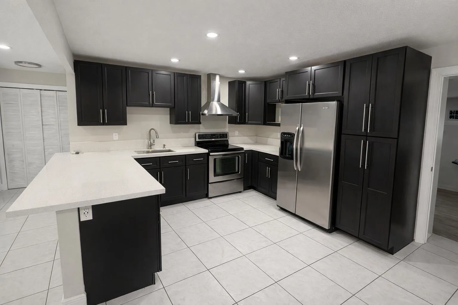 2800 SW 9th Street, Fort Lauderdale, FL 33312 photo 2